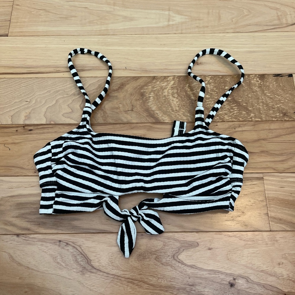 True Craft Black and White Bikini Top with Tie Front
